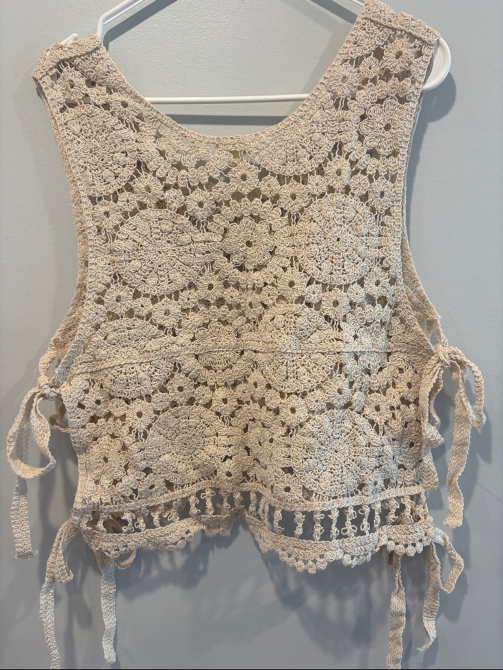 LA MIEL Beige Crochet Tie-Side Tank Top - Picture 5 of 5